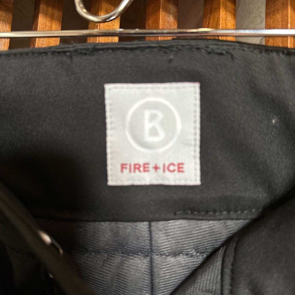 Bogner Black Ski Pant a size 12